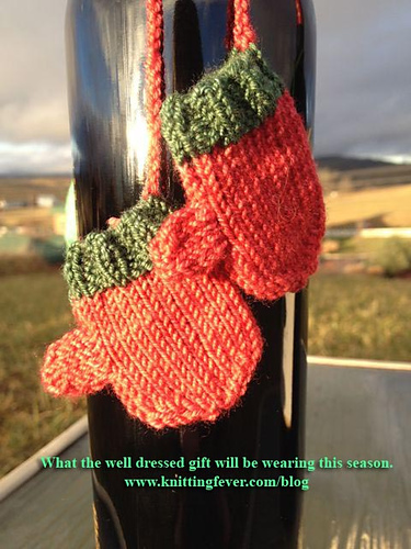 Mini Wine Bottle Mittens