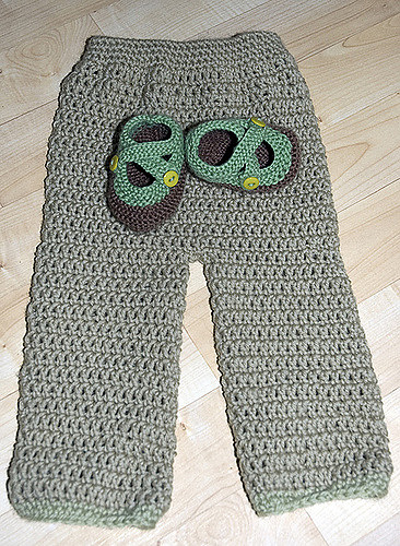 Crocheted pants in the round  - a formula using your own gauge
