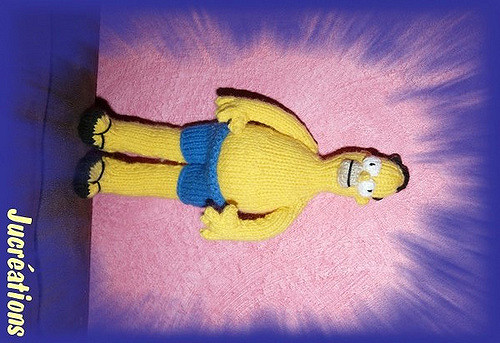 Homer goes to the beach