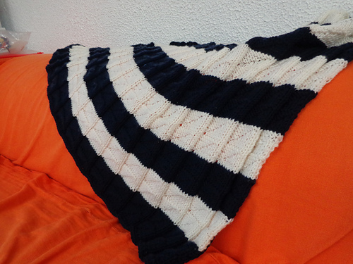 Triangle Pleated Blanket