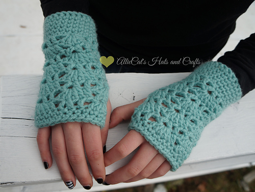 Sarah Fingerless Gloves