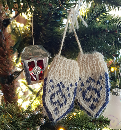Mini Mittens
