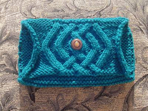 Knit and Cable Hand Bag