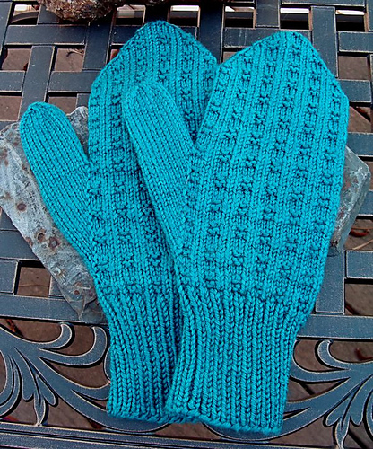 Little Garter Checks Mens Mittens