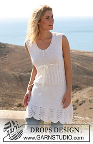 106-4 tunic with Rib border and wavy pattern