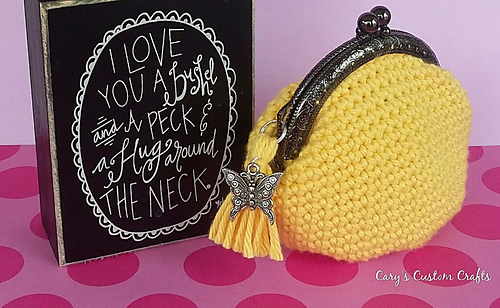 Kiss Clasp Coin Purse