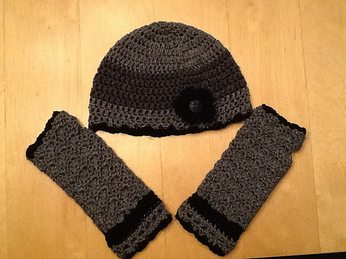 Natalena Hat and Gloves