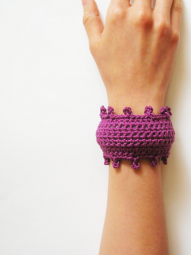 Stuffed crochet bracelet
