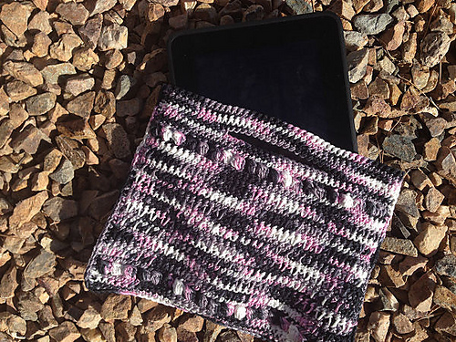 Spikes & Bobbles Tablet Clutch
