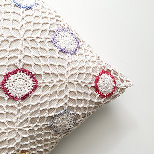 Lacy Cushion
