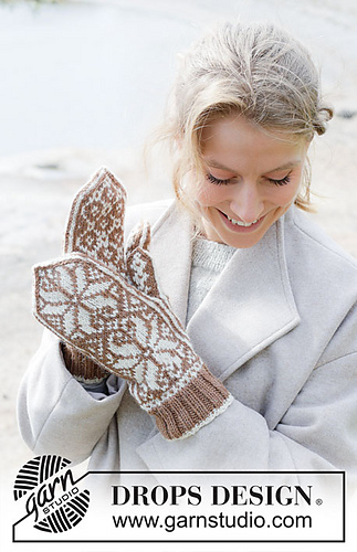 253-39 Nordic Oak Mittens