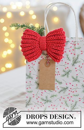 0-1628 Holly Red Bow