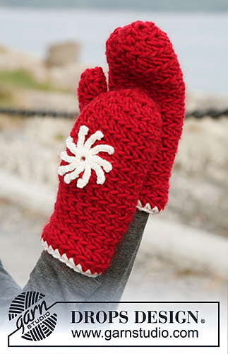 131-18 b - Snowflake Mittens