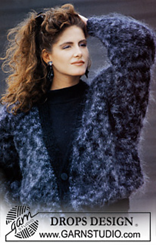 12-15 Jacket with pleated shoulders