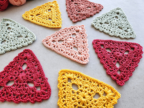 Floral Triangle Bunting