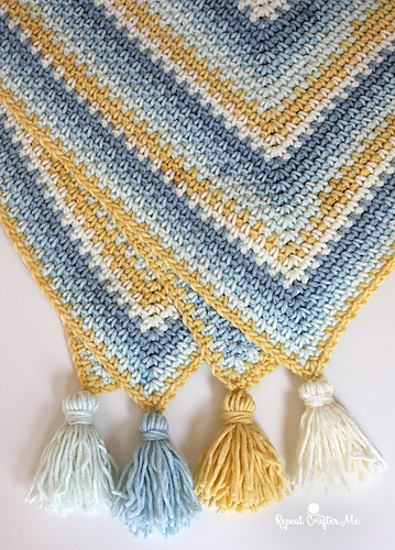 Moss Stitch in a Square Blanket