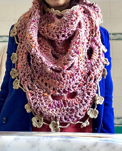 Virus Shawl Flower Edge