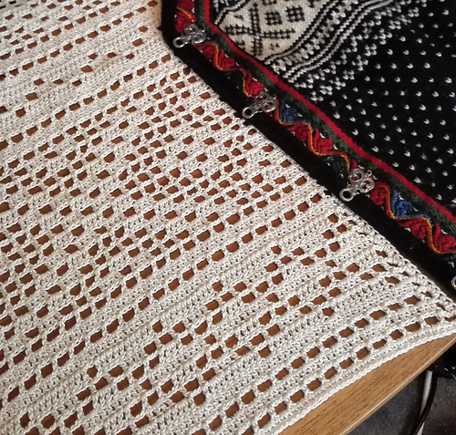 Setesdal Inspired Table Runner