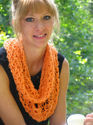Dodi Infinity Scarf