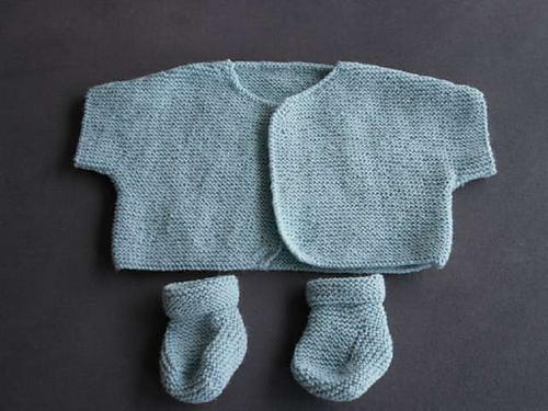 06 Cardigan et Chaussons