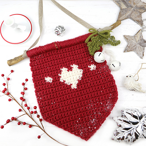 Cosy Christmas Wall Hanging