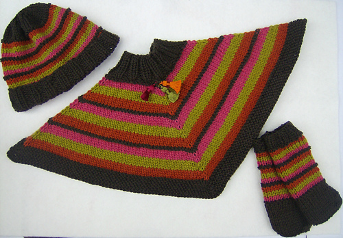 Poncho, bottes et bonnet Chocolat