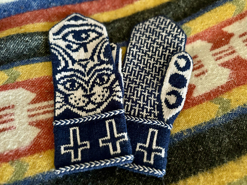 Evil Cat Mittens