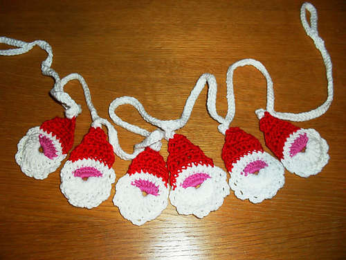 Santa Garland