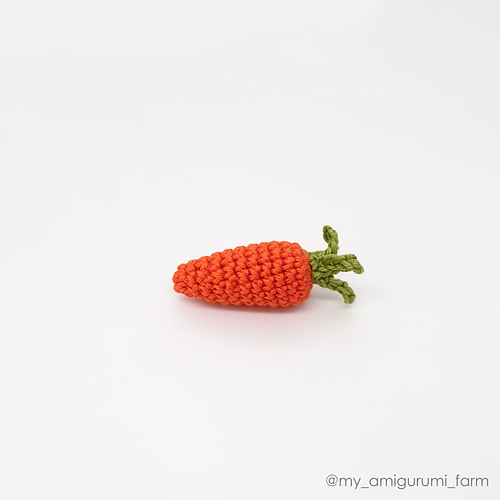 Mini Carrot Amigurumi