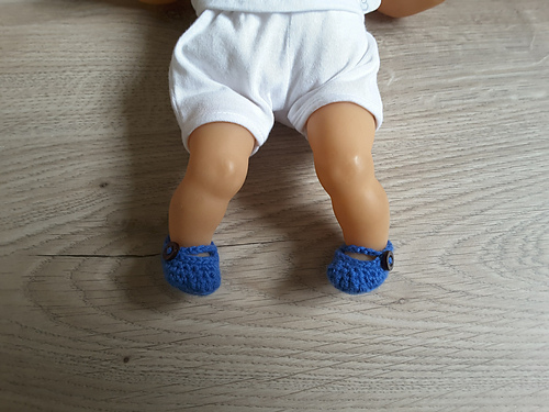 Doll's slippers