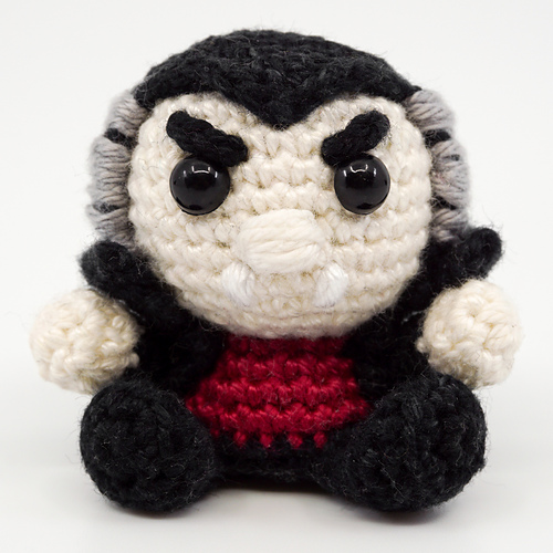 Mini Vampire Amigurumi
