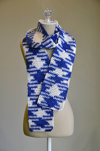 Color Pooling Argyle Scarf