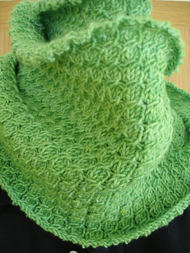 Cable 1 over 2 neck warmer
