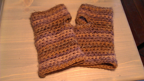 Continuous Round Fingerless Gloves
