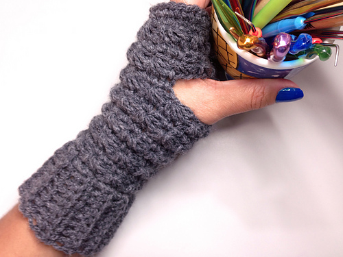 Star Stitch Fingerless Gloves