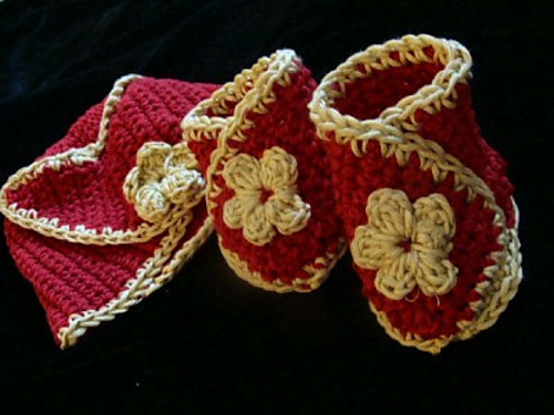245 Baby Hat and Booties Asian Style with Flowers
