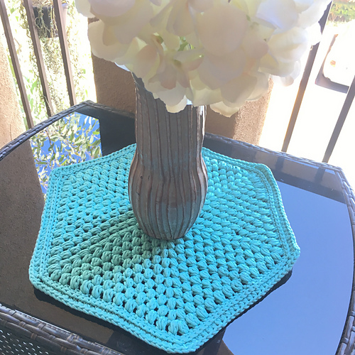 Hexagon Puff Stitch Rug
