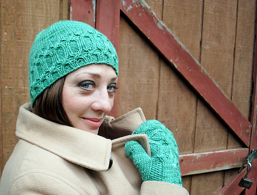 Moorish mittens and hat
