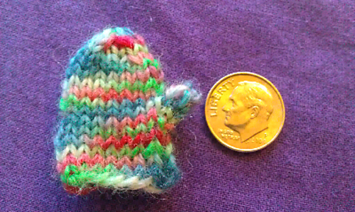 Teeny Tiny Mittens