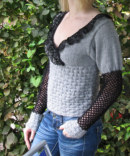 Modell #338 Damenpullover mit Spitzenbesatz