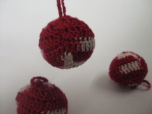 Easy Peasy Crochet Balls/Baubles