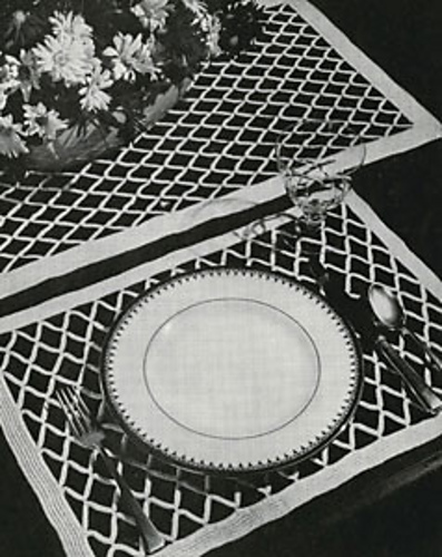 Place Mats and Runner #7713