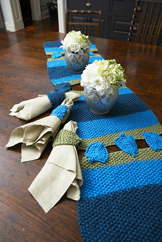 Dreidel Table Runner & Napkin Rings