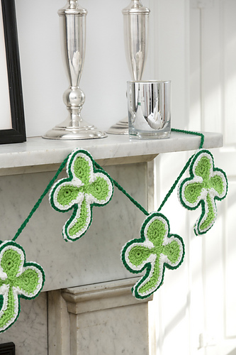 Lucky Shamrock Banner
