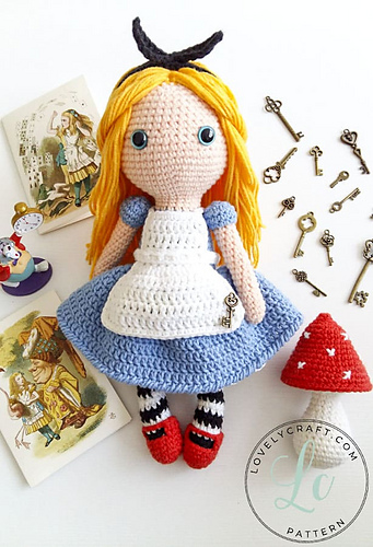 Alice in Wonderland Amigurumi