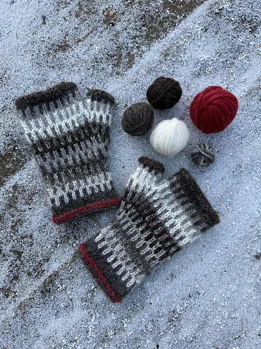 Colour Swatch Mitts