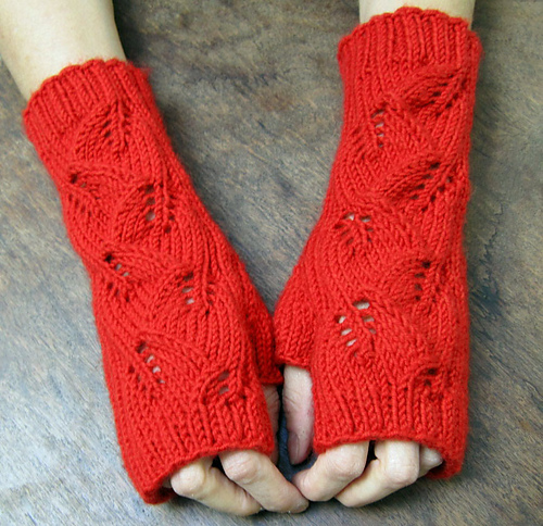 Vineyard Lace Fingerless Gloves
