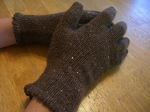 Picot Edged Cashmere Gloves