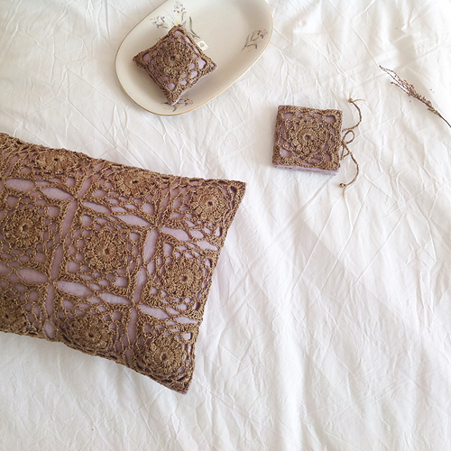 Granny Chic Cushion
