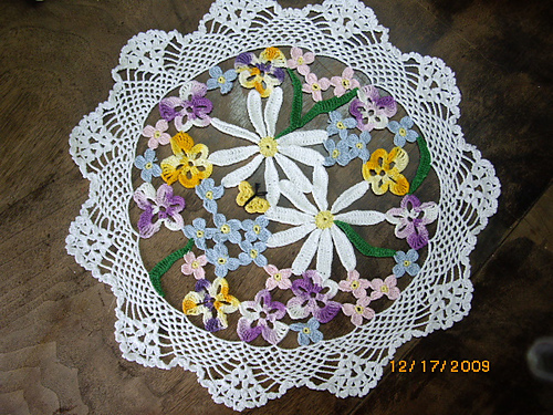Flower Bouquet Doily